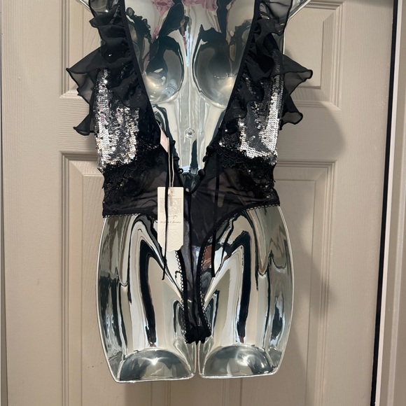 Black and Silver Sequin Bodysuit - Picture 6 of 8